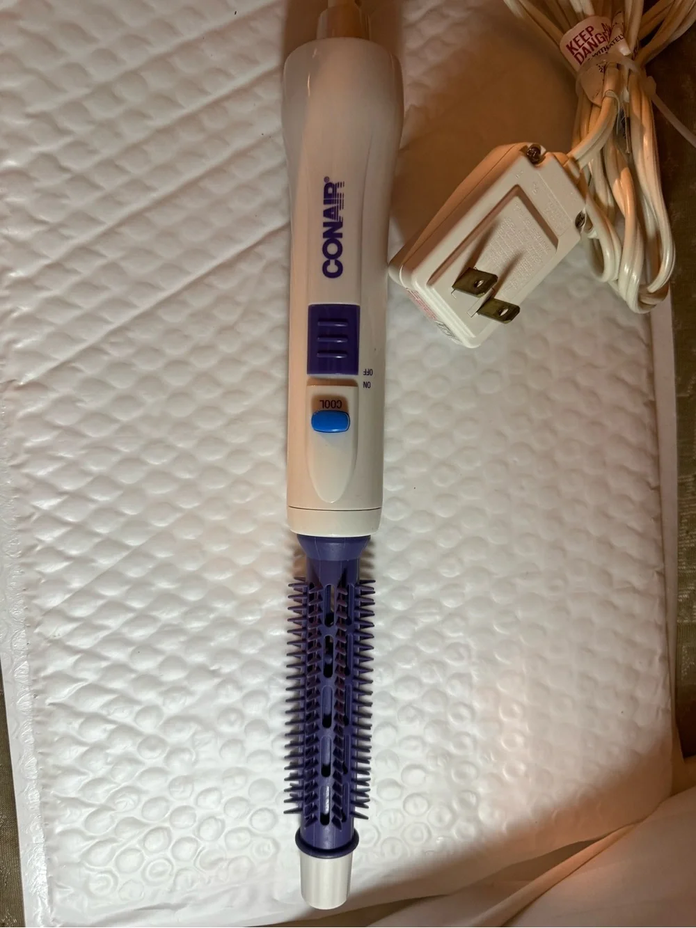 White Hot Air Styling Brush with Purple Accents
